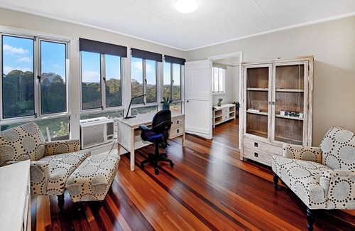 Kin Kin House | Noosa Hinterland Luxe Farm House - Kin Kin - Pets, Weddings, & Events allowed!