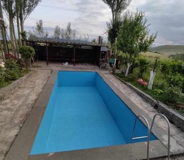 Artsvanik Bed & Breakfast | Nor Takh