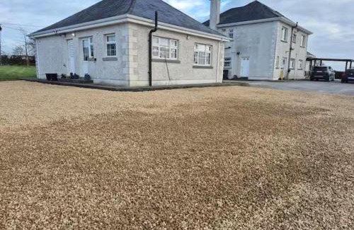 Mullagh House | Nora's Cottage Mullagh Kells - Sleeps 5