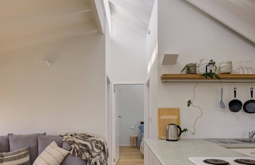 Norah Head Cottage | Norah Beach Shack 2 – 30m to beach!