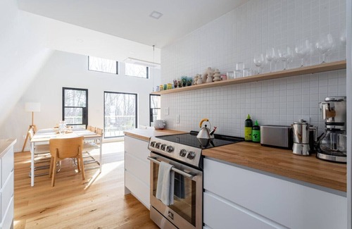 Town of Denning House | Nord Chalet Hot Tub & Fireplace