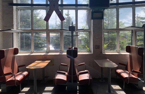 Pasewalk Cottage | Nordic fairy tales - The dragon 12 - zz Lokschuppen Pasewalk overnight experience in a sleeping car