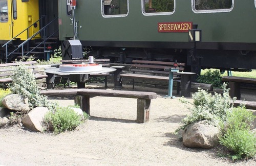 Pasewalk Cottage | Nordic fairy tales - Wild geese 16 - zz Lokschuppen Pasewalk overnight experience in a sleeping car