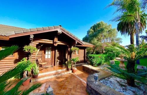 Tacoronte House | NORDIC HOUSE NEAR THE BEACH IN QUIET NEIGHBORHOOD, All AMENITIES