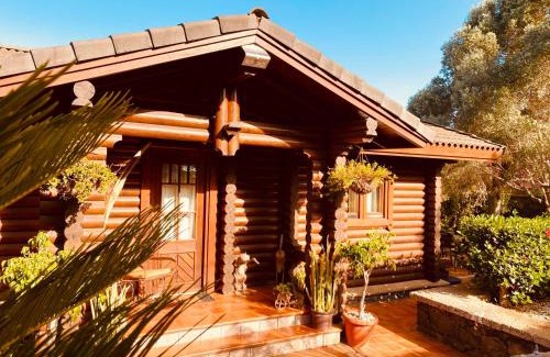 Tacoronte House | NORDIC HOUSE NEAR THE BEACH IN QUIET NEIGHBORHOOD, All AMENITIES