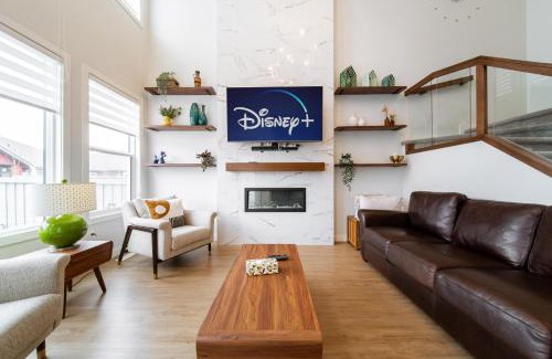 West Edmonton House | Nordic Retreat near West Edmonton Mall with Hot Tub & Lounges