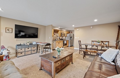 Jackson House | Nordic Village Condo Sleeps 4!