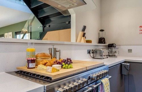 Kippen House | Nordmann Lodge - Five Bedroom House, Sleeps 10