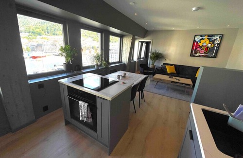 Bergen City Centre Condo | Nordnes - Amazing view of Bryggen! Renovated 2021.