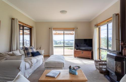Koonya House | Norfolk Bay Retreat - views over the sea and vines