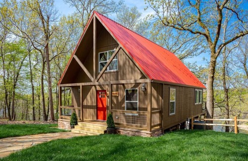 Afton Cabin | Norfolk Cabin (Boat Slip Included)