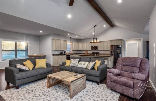 Calico Rock House | Norfork Lake: Family Retreat