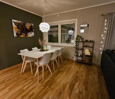 Tromso Apartment | Norhernlight Luxus home -5 min AirPort-free park