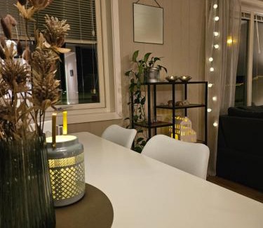 Tromso Apartment | Norhernlight Luxus home -5 min AirPort-free park