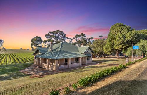 Lyndoch Bed & Breakfast | Norm's Vineyard Retreat