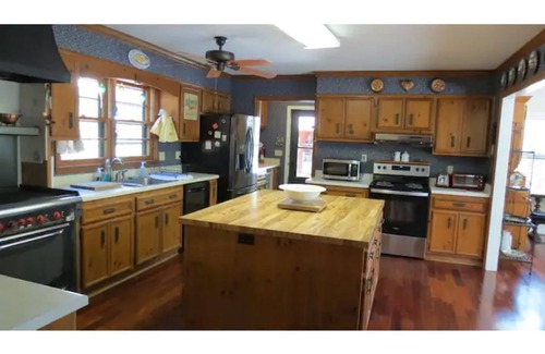 Lincolnton House | Norman and Flo's Lake House on Clarks Hill Lake