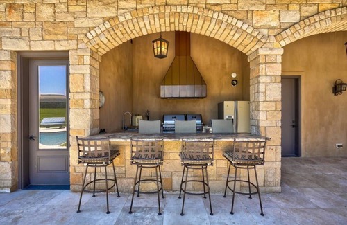 Norman House | Norman's Premier Estate