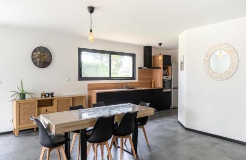 Saint-Germain-sur-Ay House | Normandy Beach Retreat