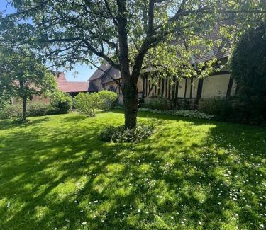 Fontaine-Sous-Jouy Villa | Normandy Cottage, sports and relaxation