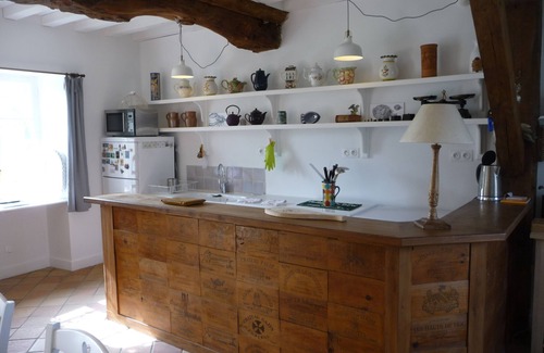 Colleville-sur-Mer House | Normandy DDay site - Omaha beach 800m - Renovated 17th century cottage - large enclosed garden