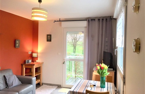 Rouxmesnil-Bouteilles Apartment | Normandy cottage for 2 people 5 min from Dieppe