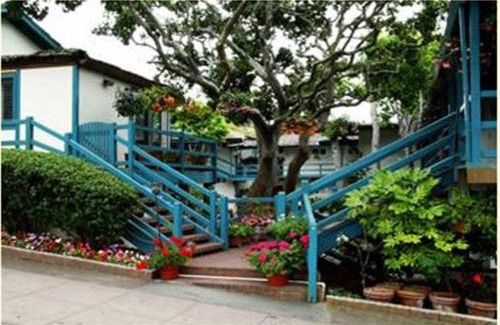 Golden Rectangle Hotel | Normandy Inn