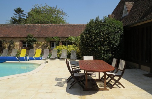 Buis-sur-Damville House | Normandy vacation home with swimming pool 12km from Verneuil sur avre