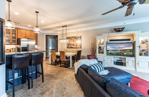 Andersonville Condo | NORRIS LAKE'S Lakeside Haven at Yacht Club Condos - Pool, Hot Tub, Marina