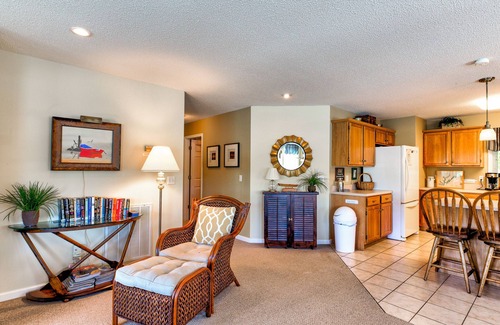 La Follette Condo | Norris Lakefront Condo at Deerfield Resort