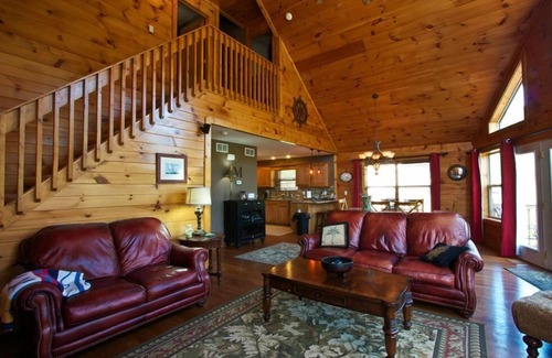 Lakeside Estates House | Norris Lakeside Estates home located inside the famous jumping bridge