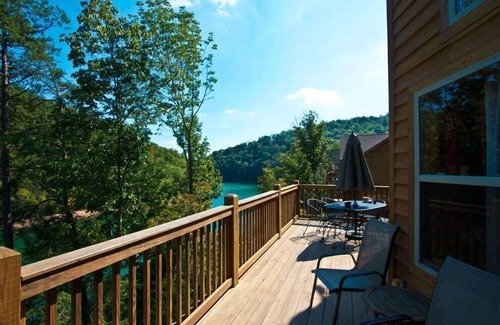 Lakeside Estates House | Norris Lakeside Estates home located inside the famous jumping bridge