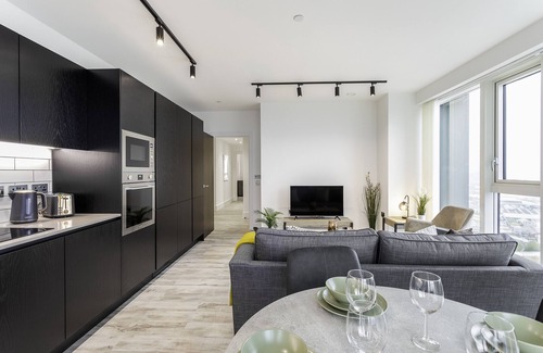 East Acton Apartment | North Acton II - 2Bed + 2Bath + Balcony