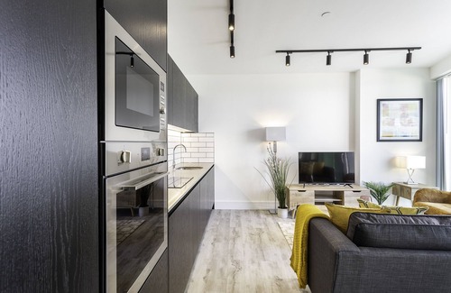 East Acton Apartment | North Acton VI - 1Bed + Sofa Bed + Balcony