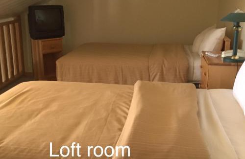 Cochrane Hotel | North Adventure Inn