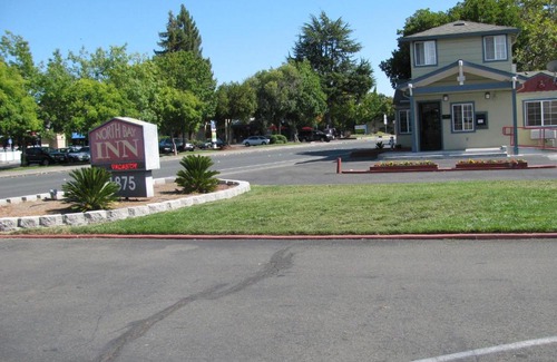North Junior College Neighborhood Association Hotel | North Bay Inn Santa Rosa