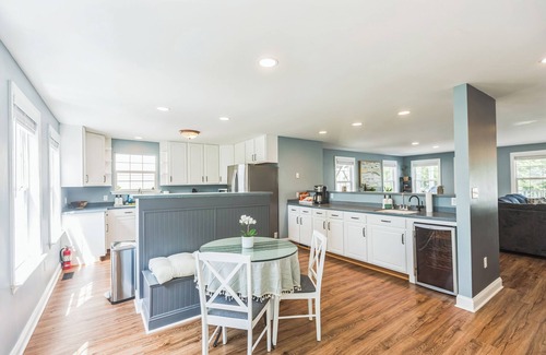 North Beach House | North Beach Bayview Retreat with bay views