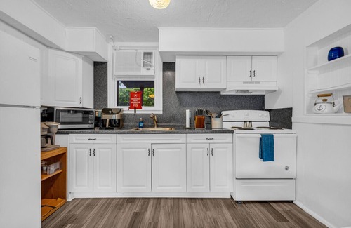 Lexington Cottage | North Bound 25 Cottage #1