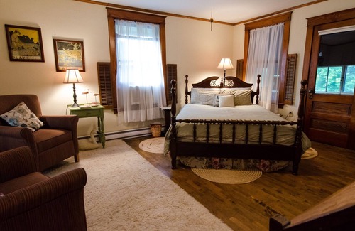 Grayling Bed & Breakfast | North Branch Outing Club