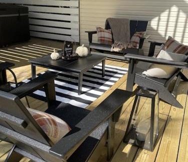 Jose's Hideaway House | NORTH CAPTIVA ISLAND Steps to Private Gulf Beaches Pools Hot Tub Golf Cart