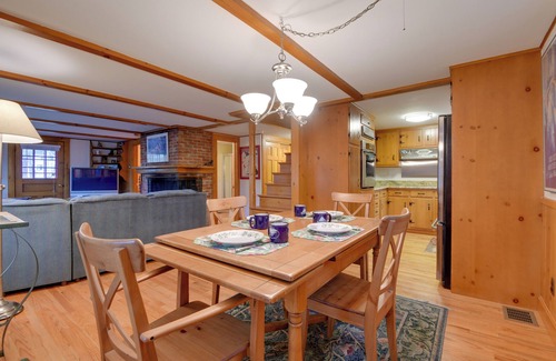 Cranmore Birches Cottage | North Conway Home < Walk to Slopes at Cranmore!