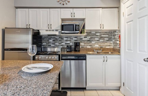 The Blue Mountains Apartment | North Creek Condo for 6 with Mountain Views - 211 North Creek
