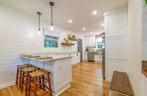 North Decatur House | North Decatur Ranch in great neighborhood.