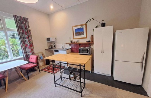 Dunedin House | North Dunedin Woodland Sanctuary