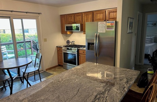 North East Apartment | North East Lake House Unit #2 with private deck