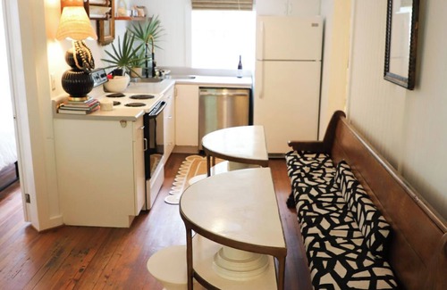 Tybee Island Cottage | North End, 3 Br Luxury Cottage, Pet Friendly, Private Road, 5 min walk to Beach