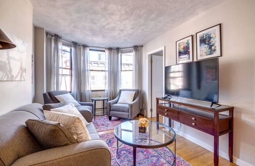 North End Apartment | North End Apt Near Harbor