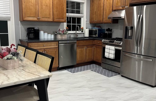Manchester Apartment | North End Retreat Family