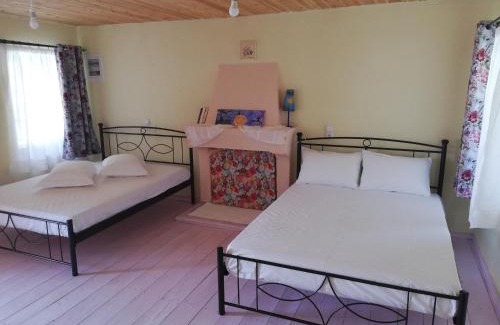 Kourkouloi House | North Evia Kiki's house