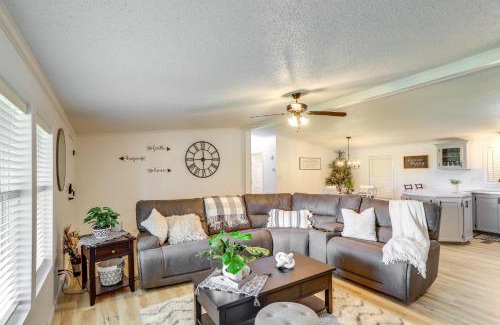 New Haven  Huron County House | North Fairfield Family Home with Hot Tub and Porch!