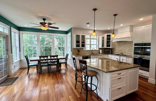 Southold House | NORTH FORK DREAM HOME, 4,000 Sq Ft, 1 Acre, Heated Pool!